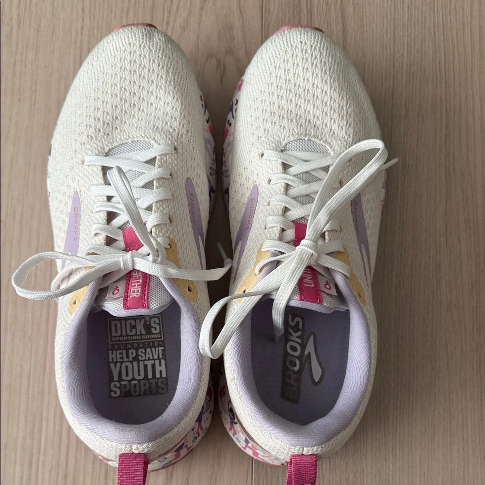 Brooks Women's Light Pink and Lavender Running Shoe - Picture 3 of 10